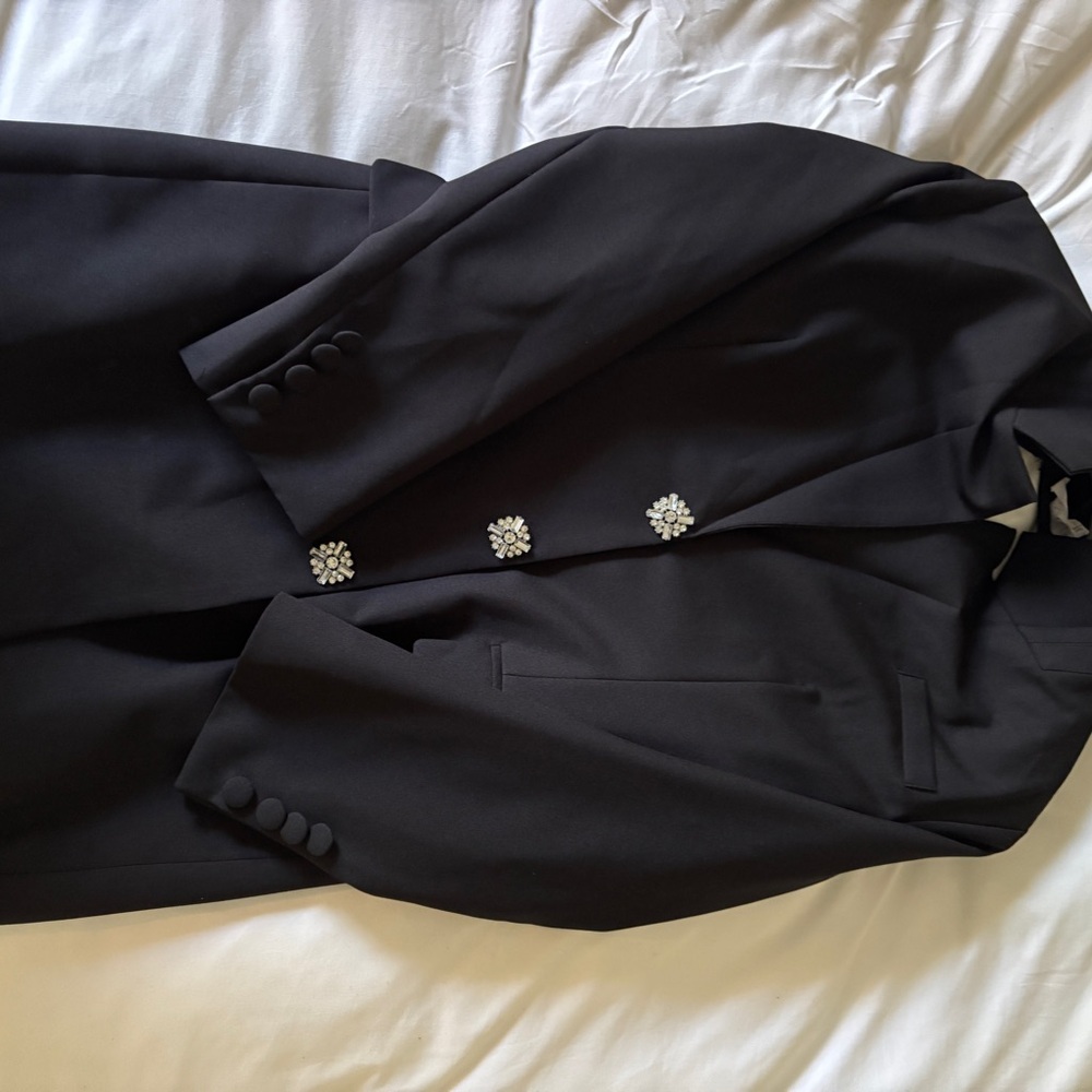 Elegant Black Women's Coat - Picture 3 of 5
